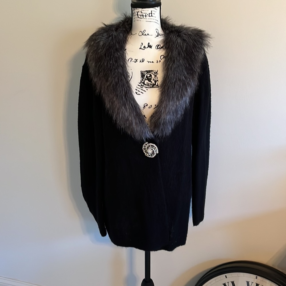 Black cardigan with removable faux fur collar